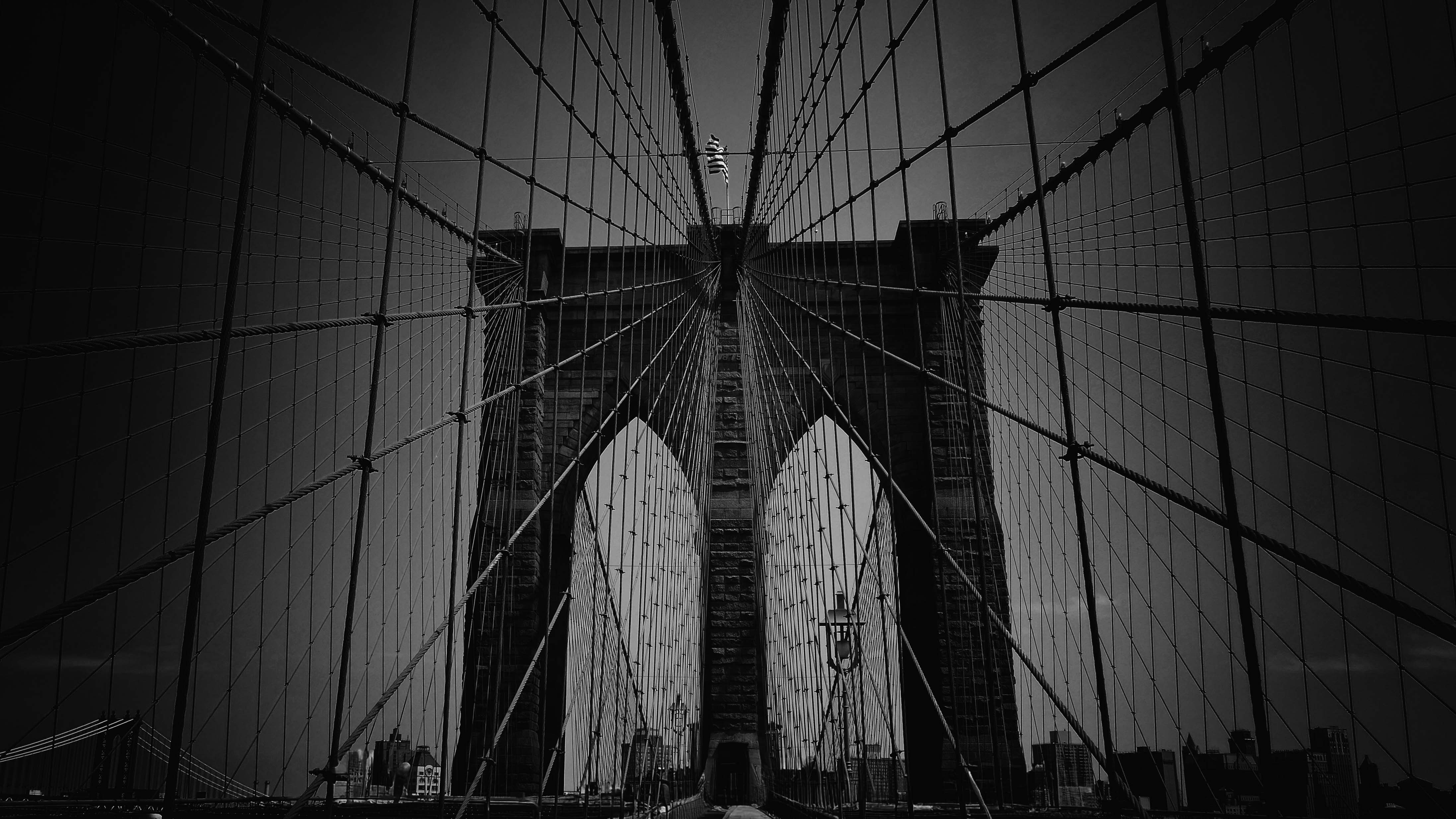 Brooklyn Bridge in black and white, photograph by Gilbert Photography Schweiz